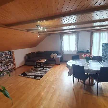 Schoene 3 1/2 Zimmer Wohnung In Der Zentralschweiz Menznau Exterior photo
