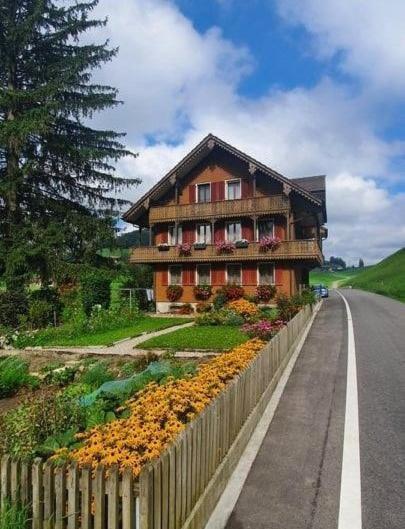 Schoene 3 1/2 In Der Zentralschweiz Appartement