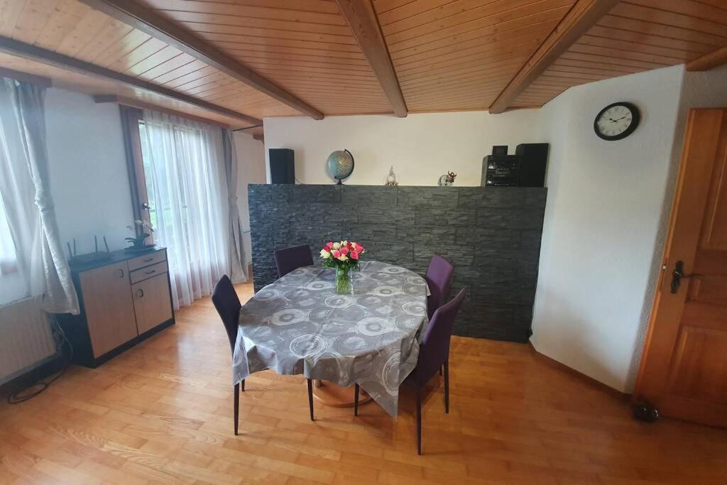 Schoene 3 1/2 In Der Zentralschweiz Appartement